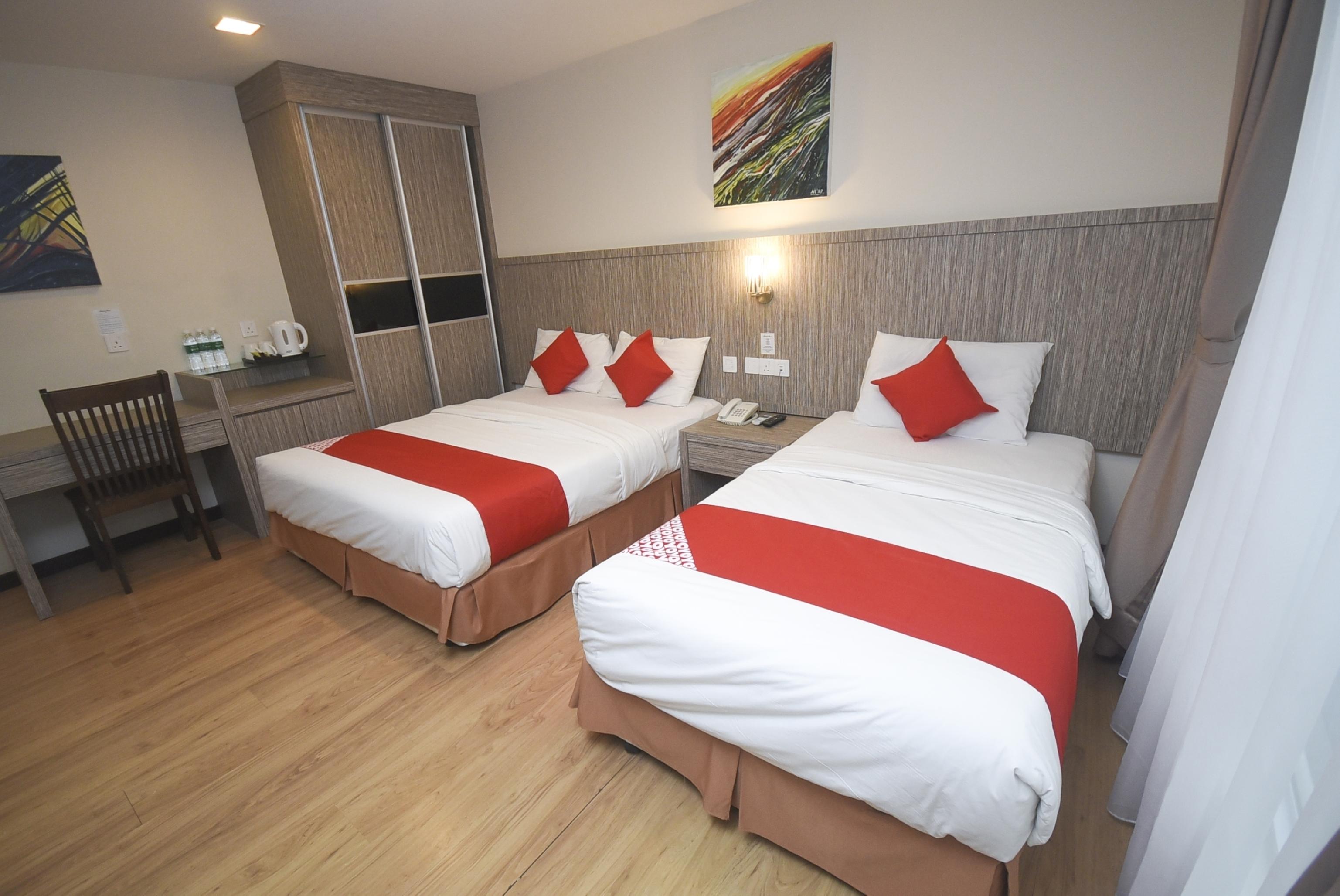 Super Oyo 985 Hotel Nur Miri Exterior photo