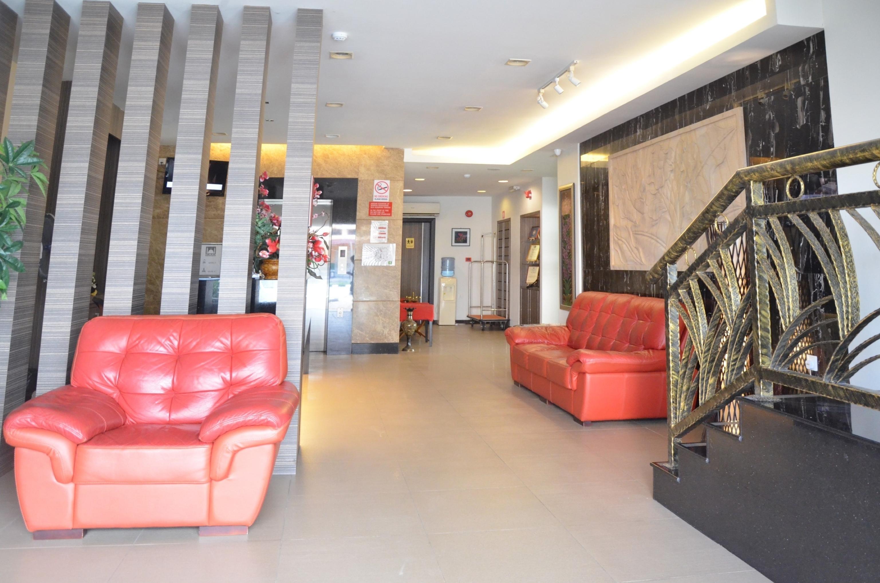 Super Oyo 985 Hotel Nur Miri Exterior photo