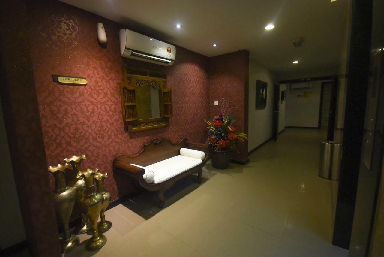 Super Oyo 985 Hotel Nur Miri Exterior photo